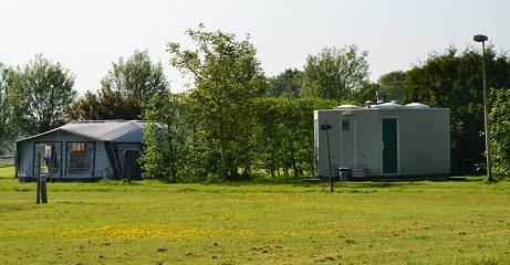 vernieuwd sanitairgebouw